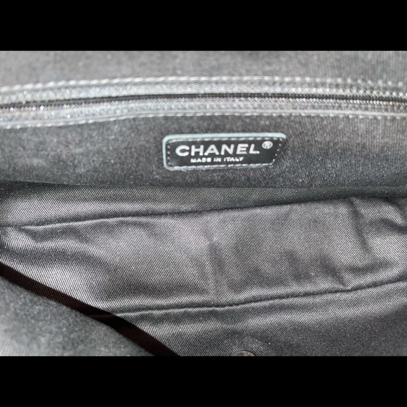 ❌SOLD❌💯Authentic Chanel XL Flap Iridescent Caviar - Picture 8 of 16